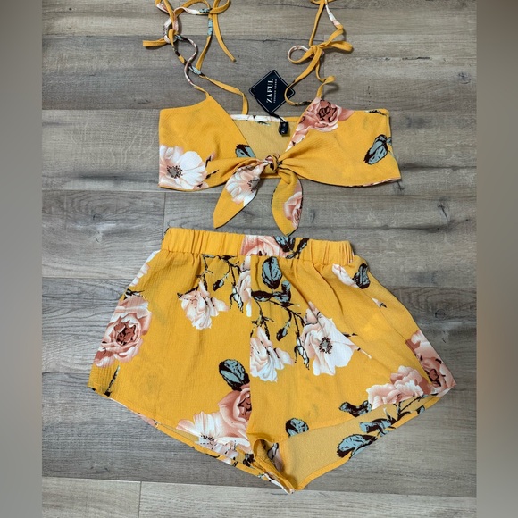 Zaful Pants - Two piece floral Tank top and  shorts set